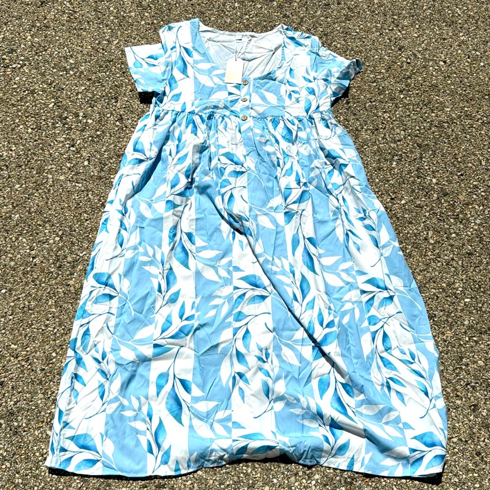 NWT beautiful pattern midi dress